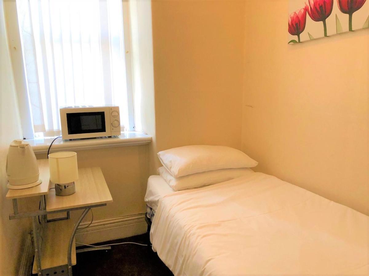 Budget Rooms Crosskeys Newport  Exteriér fotografie